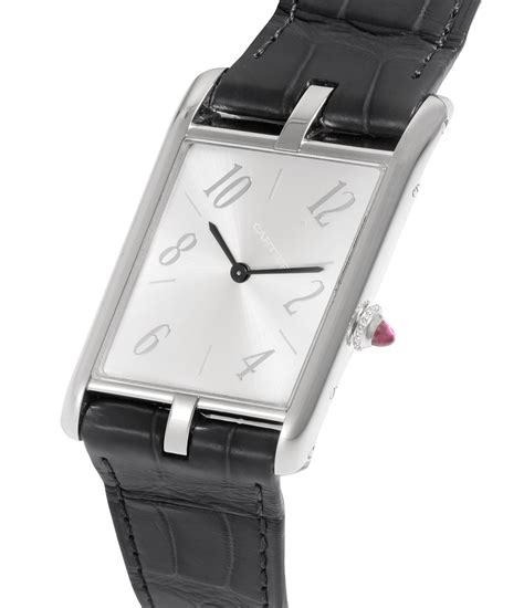 cartier asymétrique platinum.